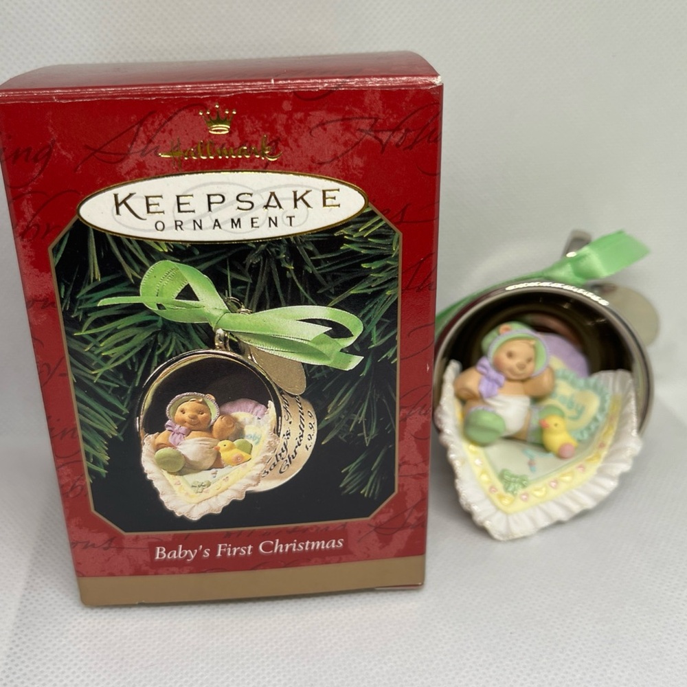 1999 Hallmark Keepsake Baby’s 1st Christmas‎